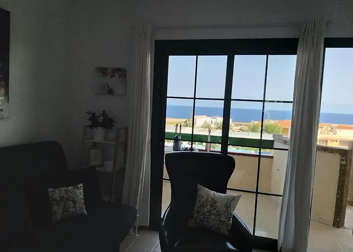 Neu Renoviertes, Huebsches Und Gemuetliches Appartement Mit Balkon Und Meerblick