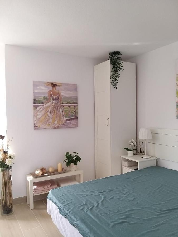 Apartment Neu Renoviertes, Huebsches Und Gemuetliches Mit Balkon Und Meerblick *