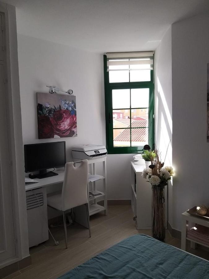 Neu Renoviertes, Huebsches Und Gemuetliches Mit Balkon Und Meerblick
