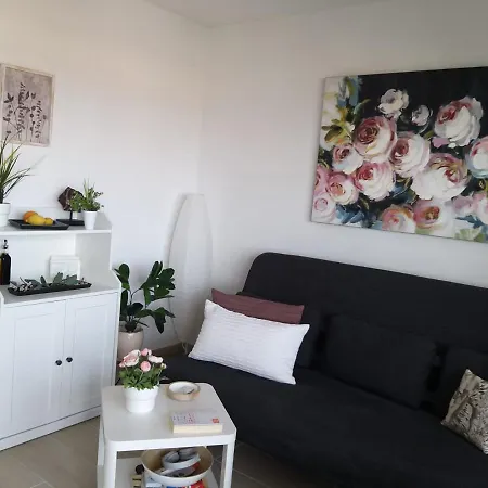 Neu Renoviertes, Huebsches Und Gemuetliches Appartement Mit Balkon Und Meerblick Costa De Antigua Exterior photo